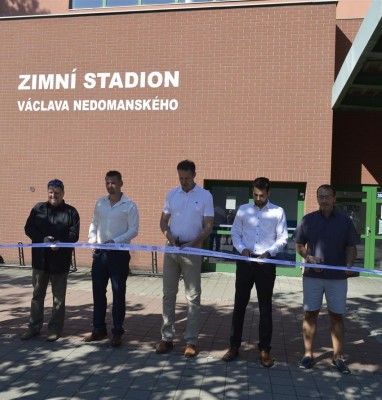 Hodonínský zimní stadion má novou střechu